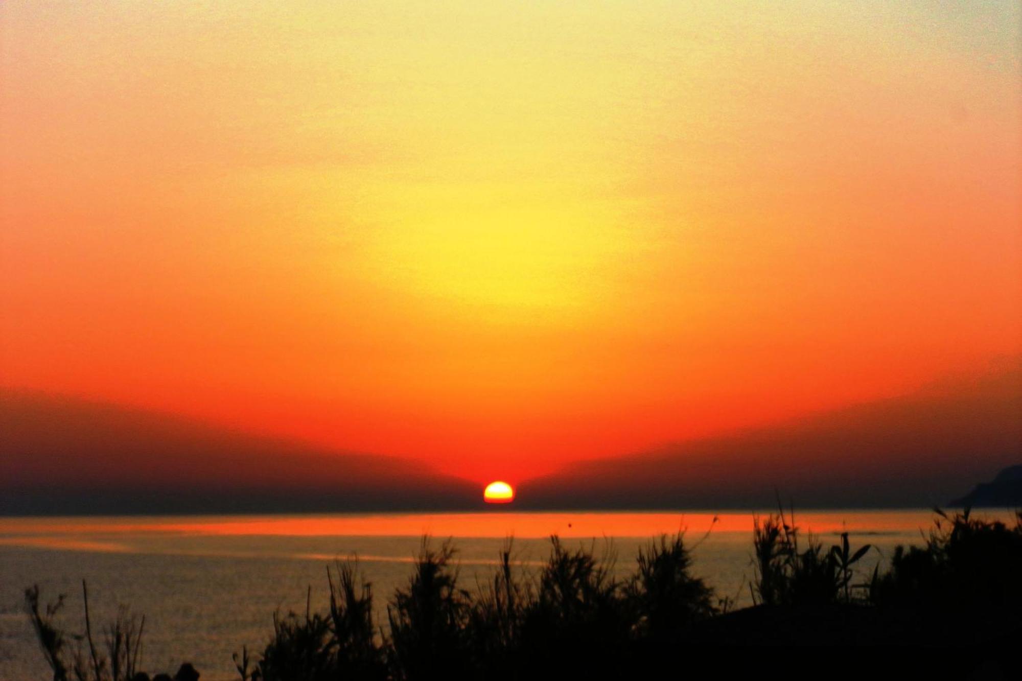 Stalis Lux Beach Apartment Bagian luar foto